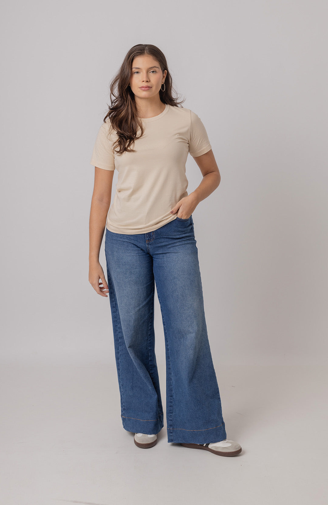 Bázica Feminina Gola C