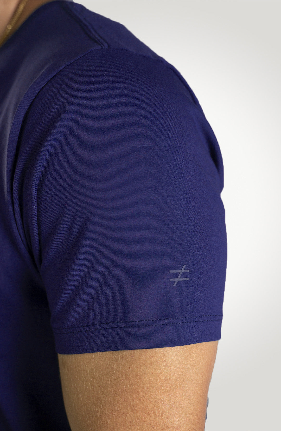 Camiseta Bázica Gola V masculina azul escuro Bázico, algodão Powerful com caimento perfeito #Cor_Azul Escuro