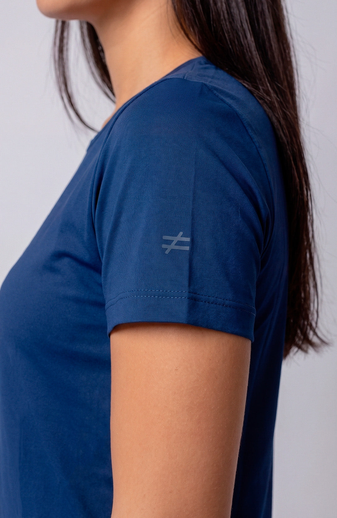 Regata esportiva Sport Classic feminina azul escuro Bázico, poliamida com toque gelado e secagem rápida #Cor_Azul Escuro