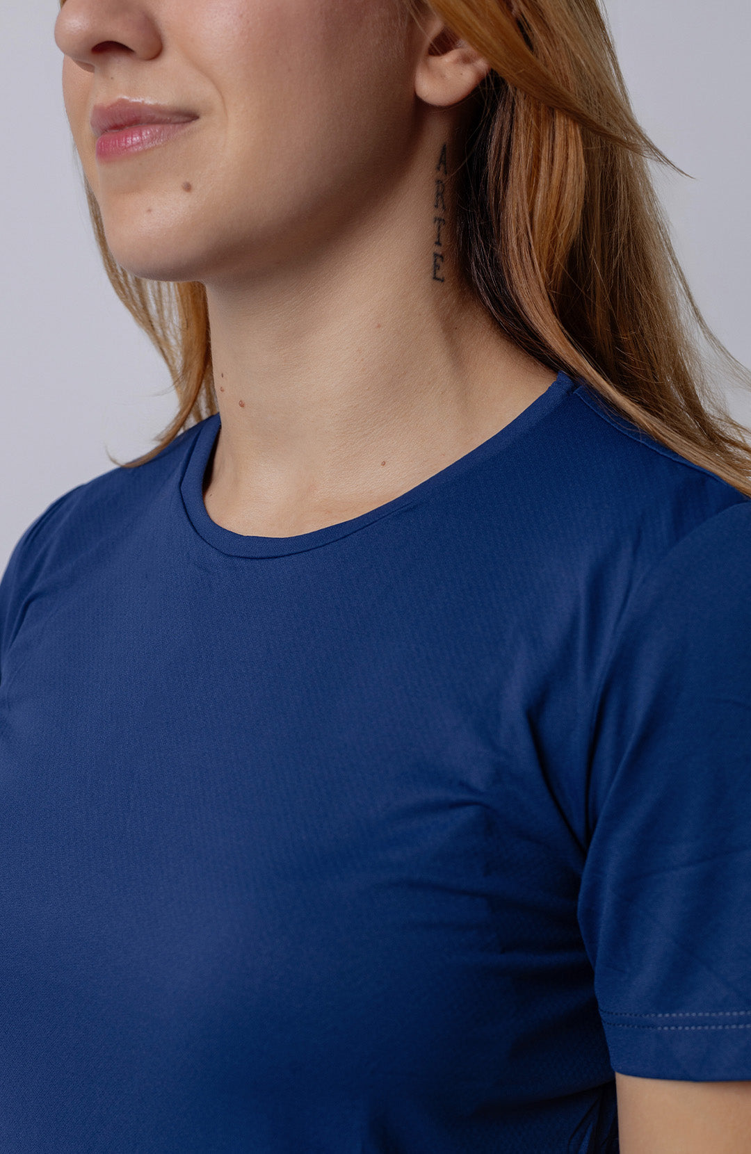 Regata esportiva Sport Classic feminina azul escuro Bázico, poliamida com toque gelado e secagem rápida #Cor_Azul Escuro
