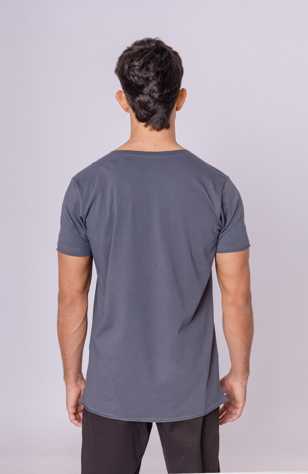 Camiseta Long masculina azul lunar Bázico, algodão egípcio com comprimento alongado #Cor_Azul Lunar