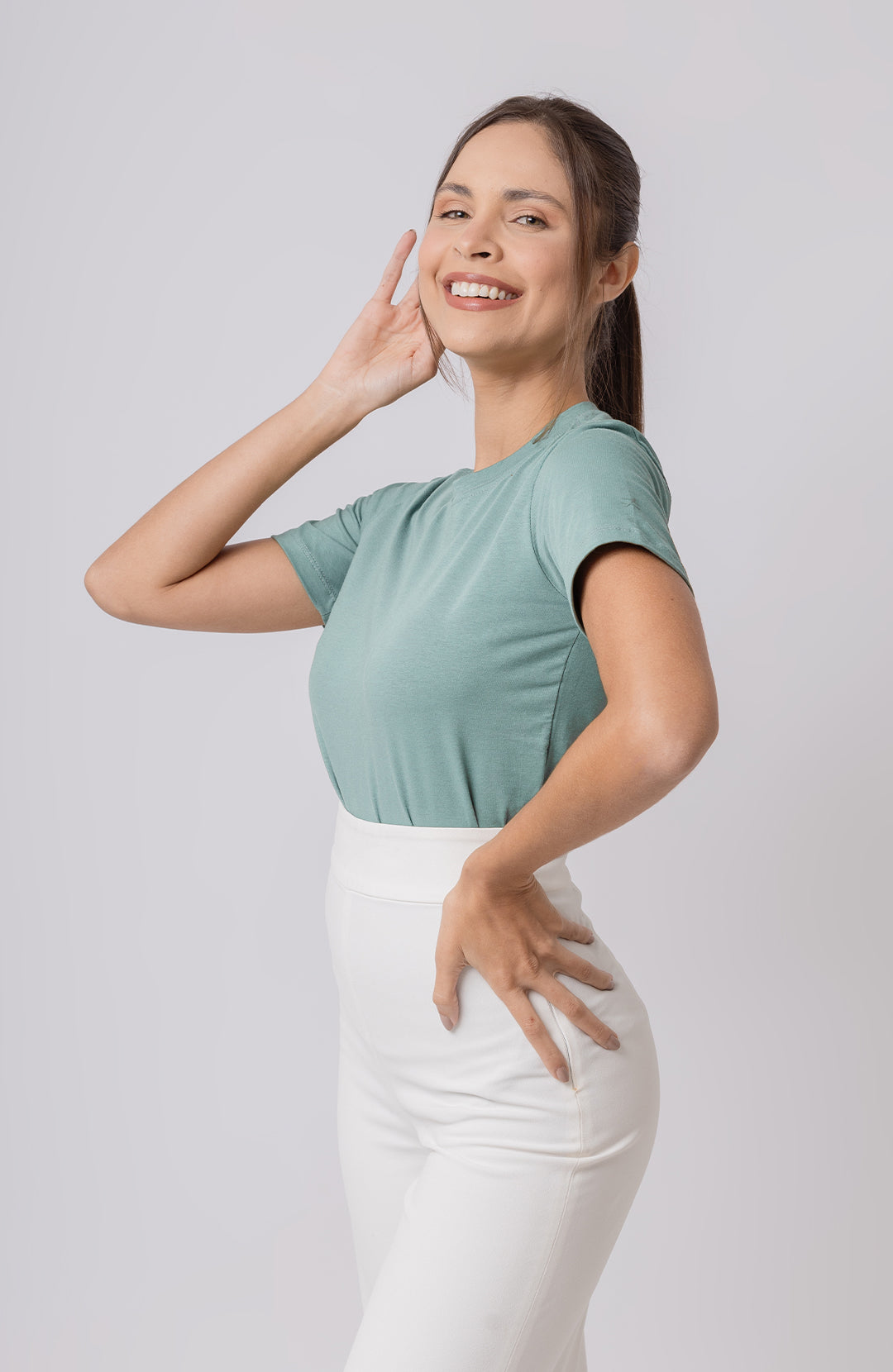 Bázica Feminina Gola C