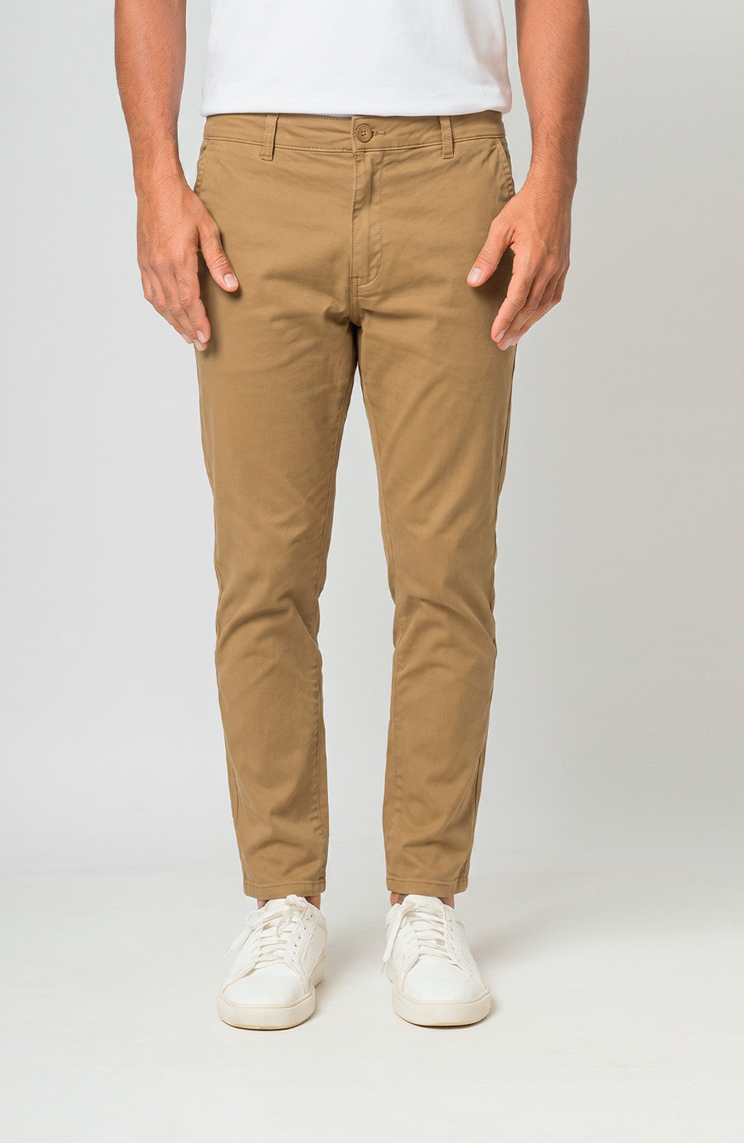 Calça Everyday bege Bázico, sarja com caimento reto e conforto para o dia a dia #Cor_Bege