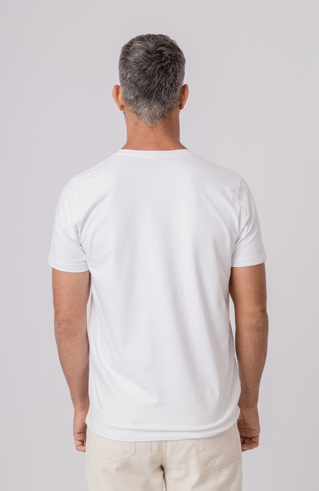 Camiseta Bázica Gola V masculina branca Bázico, algodão Powerful com caimento perfeito #Cor_Branco