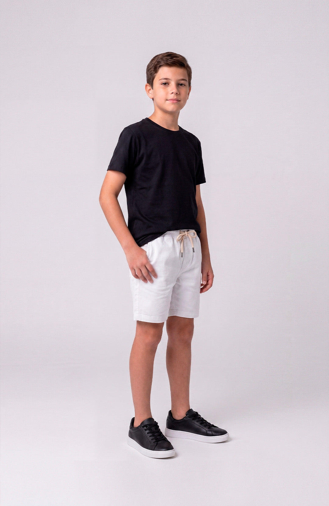 Short Bázico Kids branco Bázico, sarja de algodão com cintura ajustável #Cor_Branco
