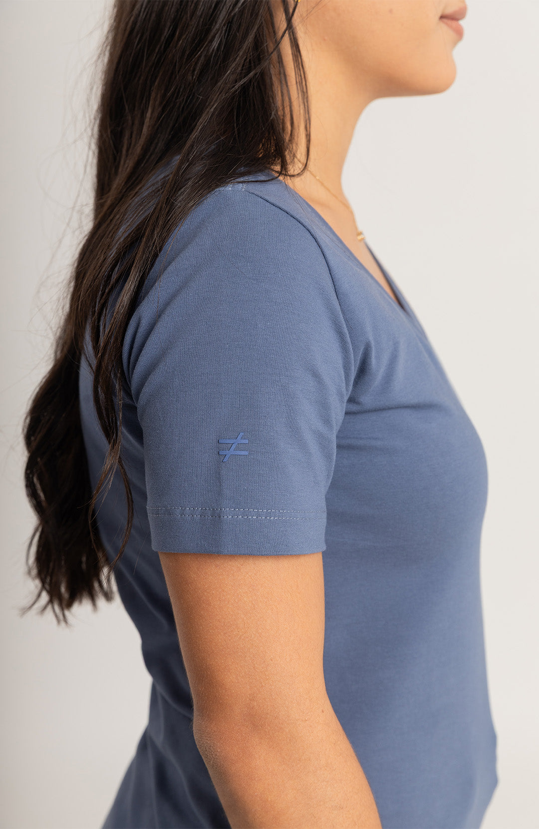 Bázica Feminina Gola V