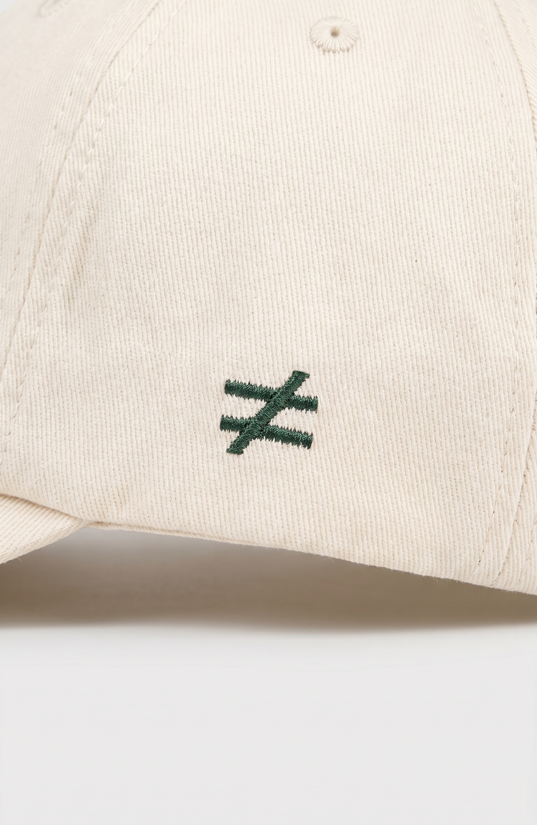 Boné Bázico Duo bicolor cru e verde aba estruturada, acessório streetwear premium #Cor_Cru / Verde
