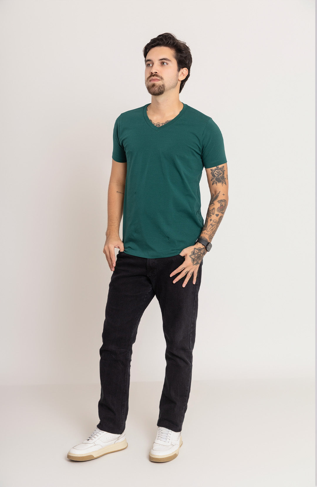 Camiseta Bázica Gola V masculina esmeralda Bázico, algodão Powerful com caimento perfeito #Cor_Esmeralda