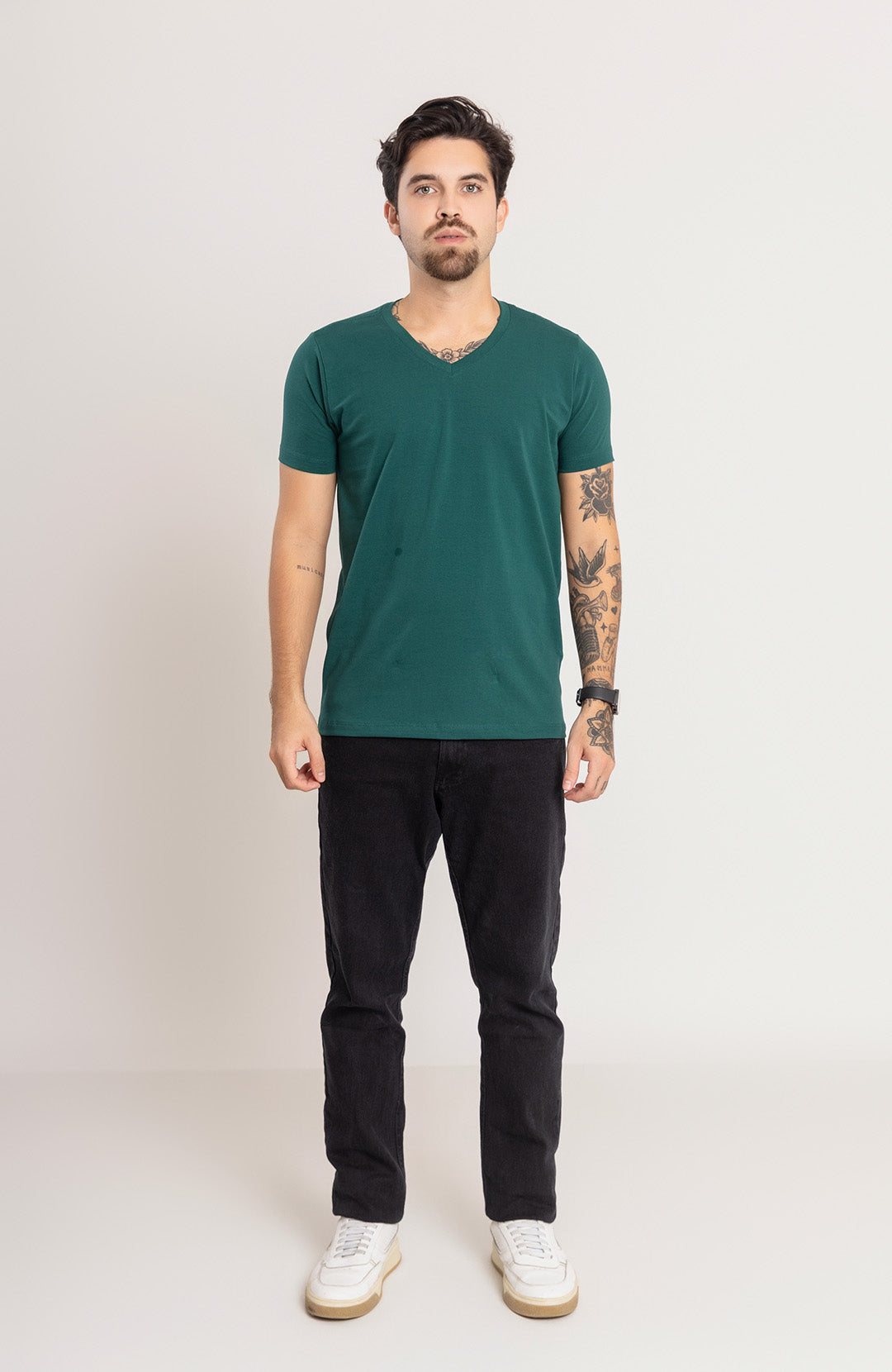 Camiseta Bázica Gola V masculina esmeralda Bázico, algodão Powerful com caimento perfeito #Cor_Esmeralda