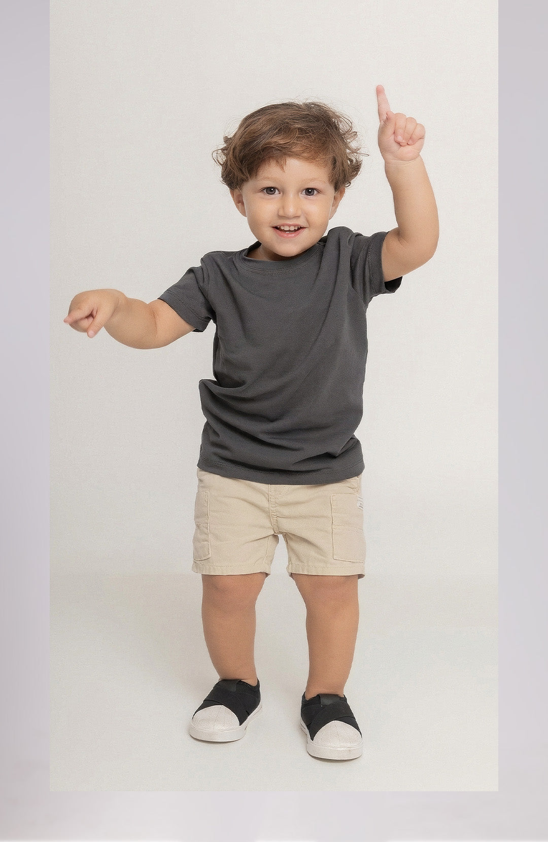Camiseta Bázica Kids Gola C grafite Bázico, algodão Powerful com caimento confortável para crianças #Cor_Grafite