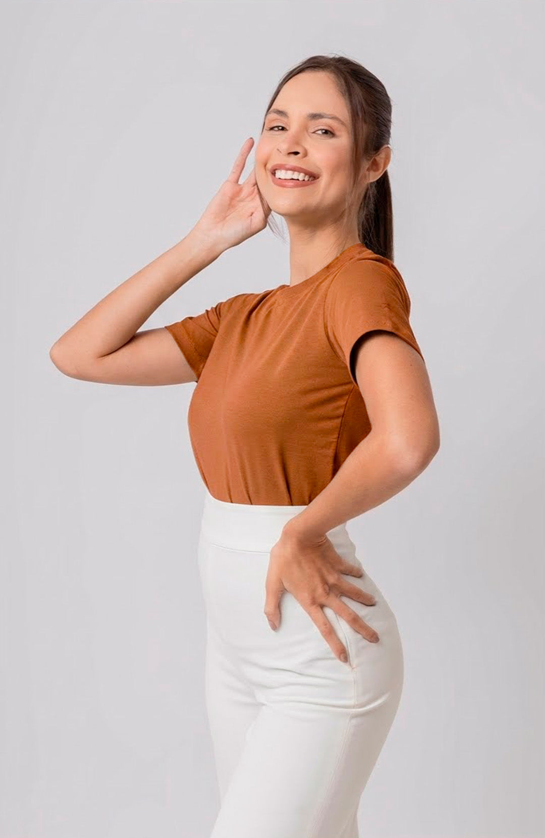 Bázica Feminina Gola C