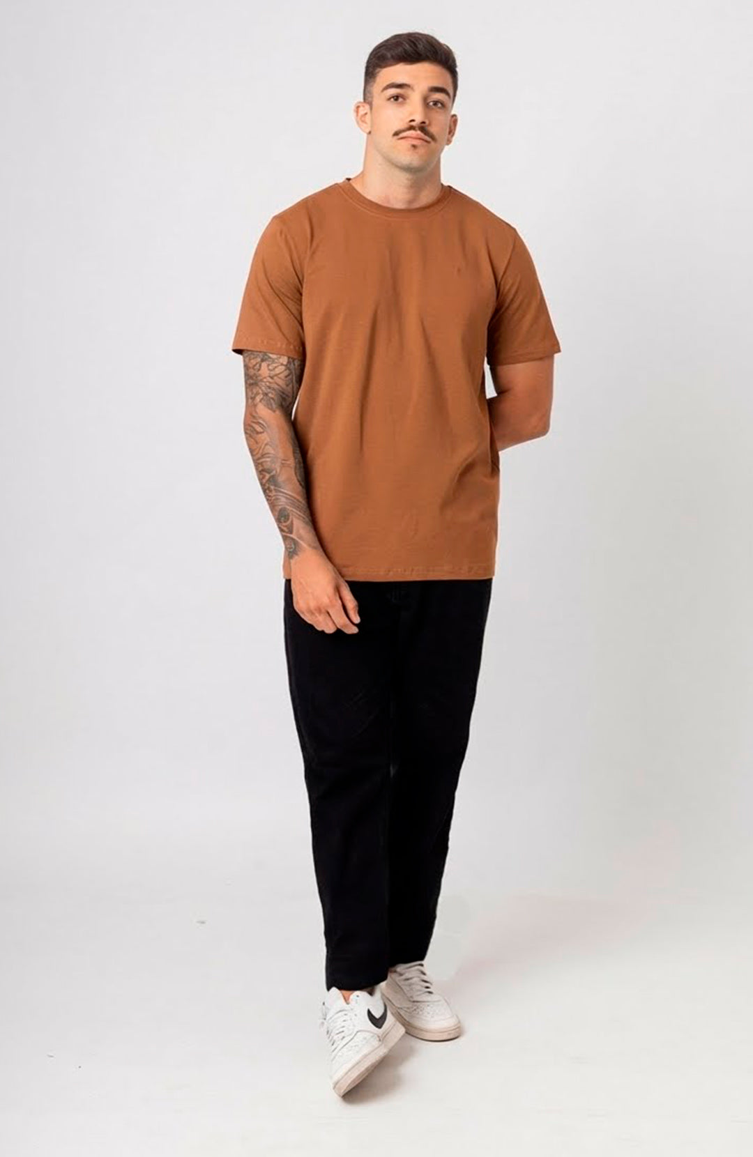 Camiseta Bázica Regular masculina marrom Bázico, algodão Powerful com caimento clássico #Cor_Marrom
