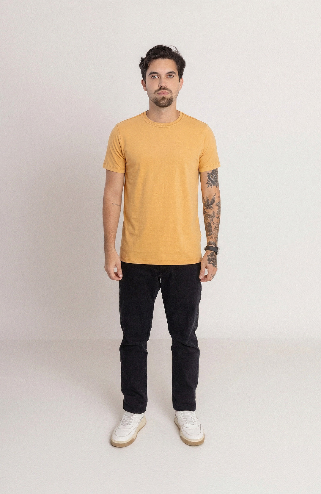 Camiseta Bázica Regular masculina mostarda Bázico, algodão Powerful com caimento clássico #Cor_Mostarda
