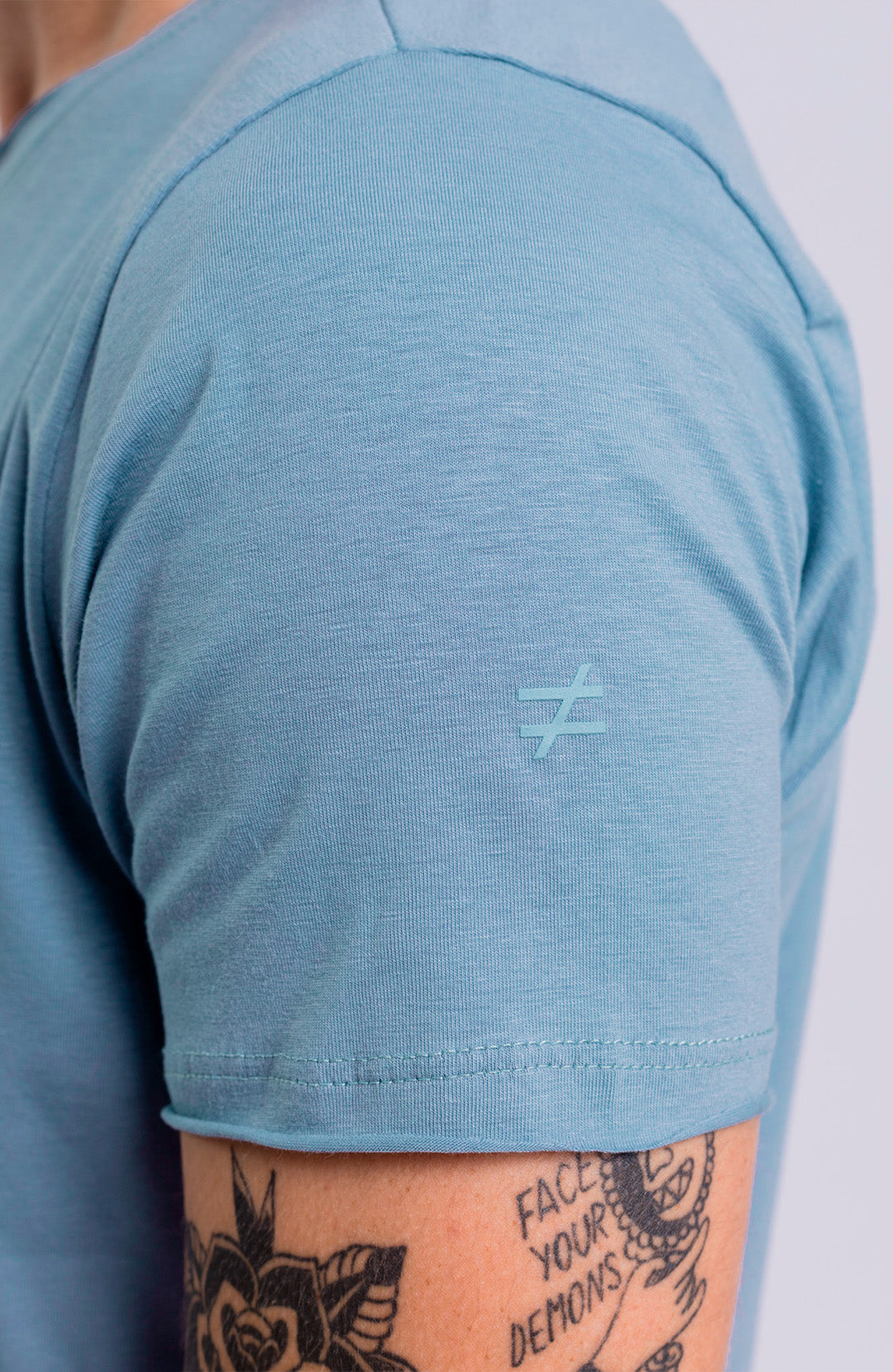 Camiseta Long masculina ocean Bázico, algodão egípcio com comprimento alongado #Cor_Ocean