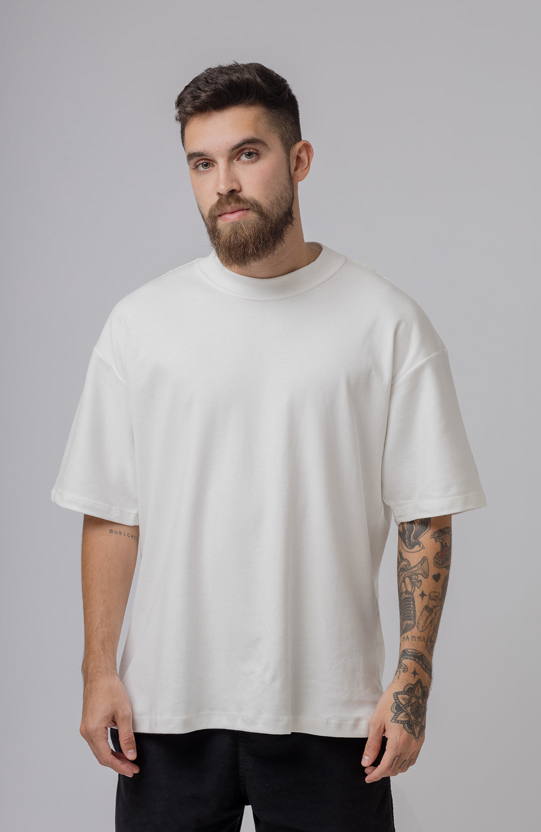 #Cor_Off White