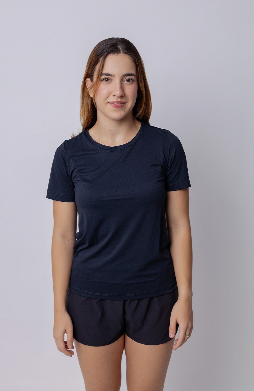 Regata esportiva Sport Classic feminina preta Bázico, poliamida com toque gelado e secagem rápida #Cor_Preto