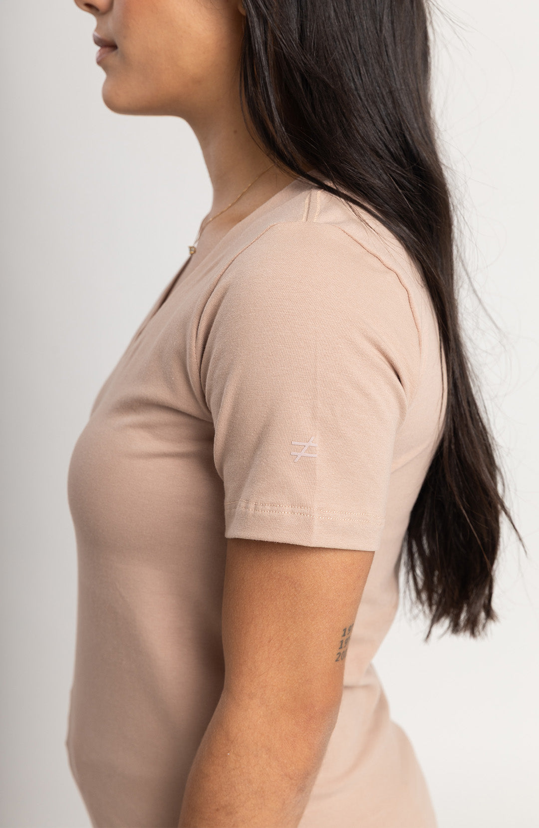 Bázica Feminina Gola V