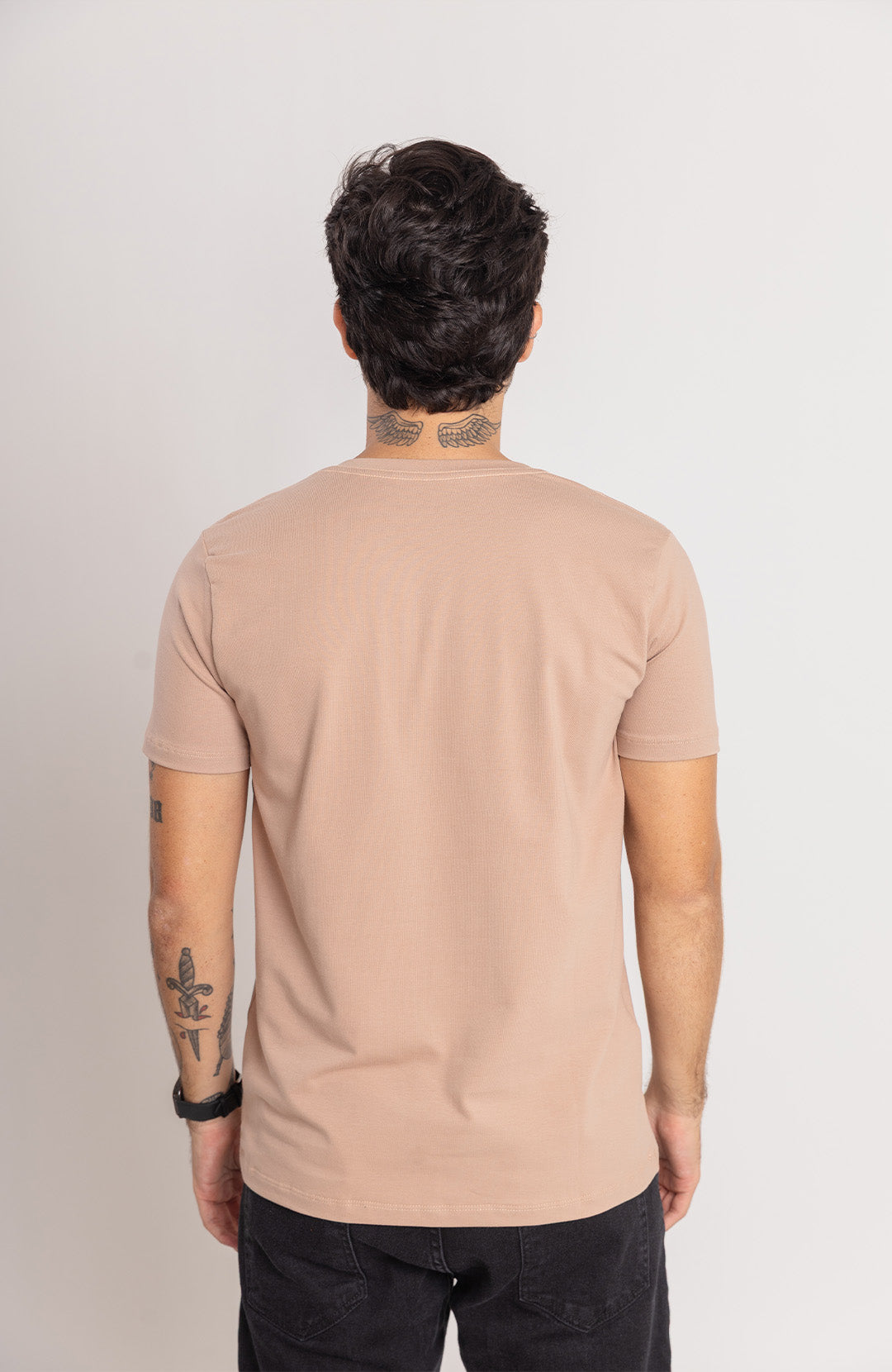 Camiseta Bázica Gola V masculina toffee Bázico, algodão Powerful com caimento perfeito #Cor_Toffee