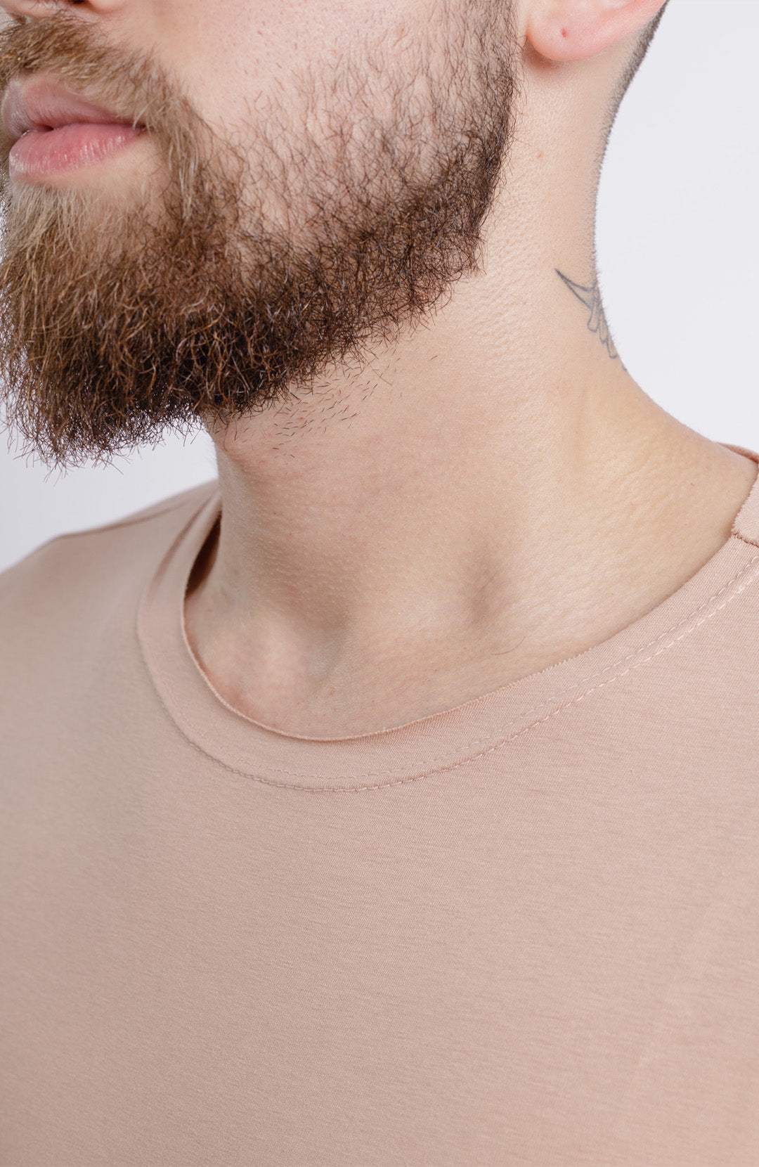 Camiseta Long masculina toffee Bázico, algodão egípcio com comprimento alongado #Cor_Toffee