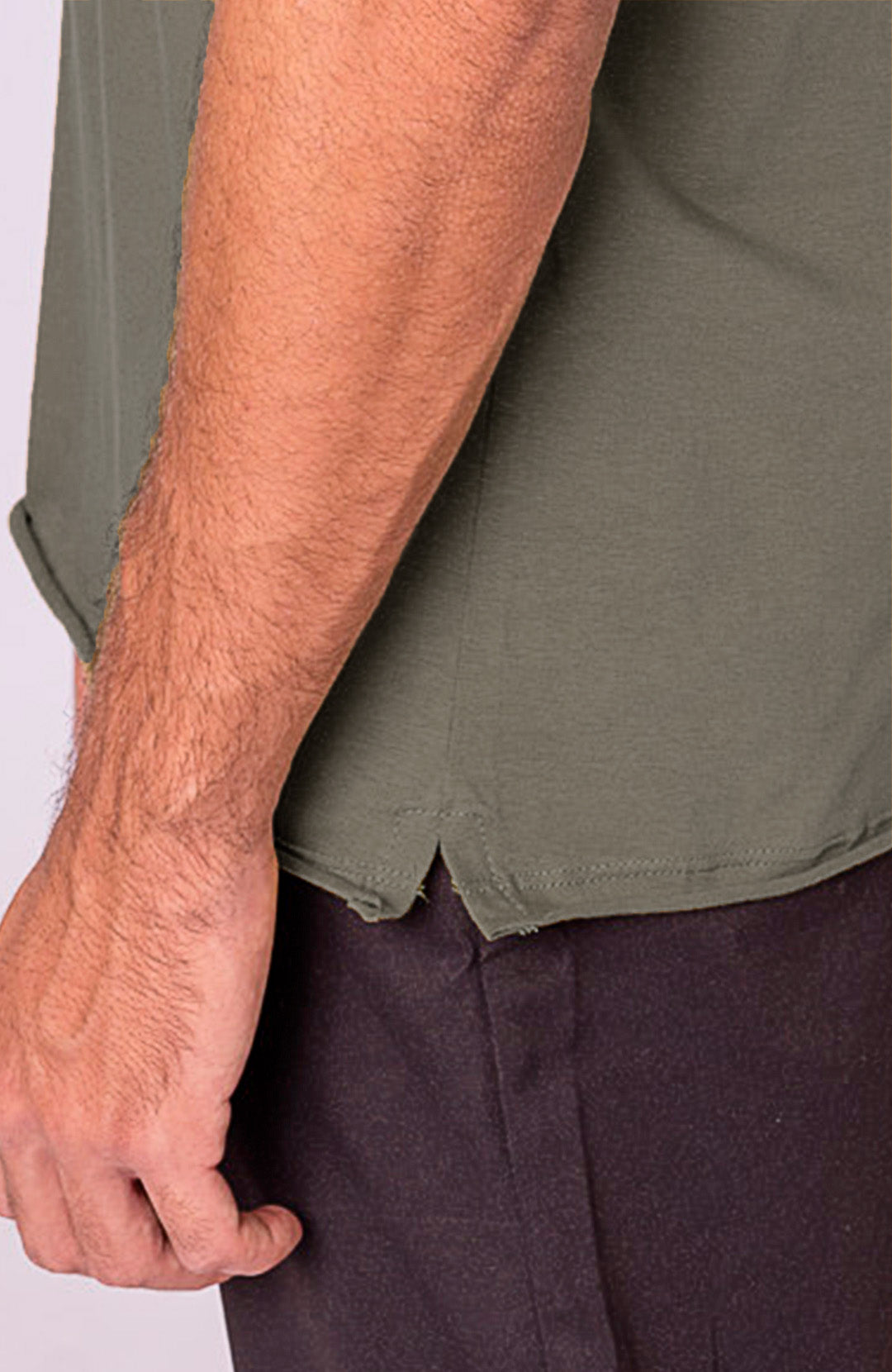 Camiseta Long masculina verde oliva Bázico, algodão egípcio com comprimento alongado #Cor_Verde Oliva