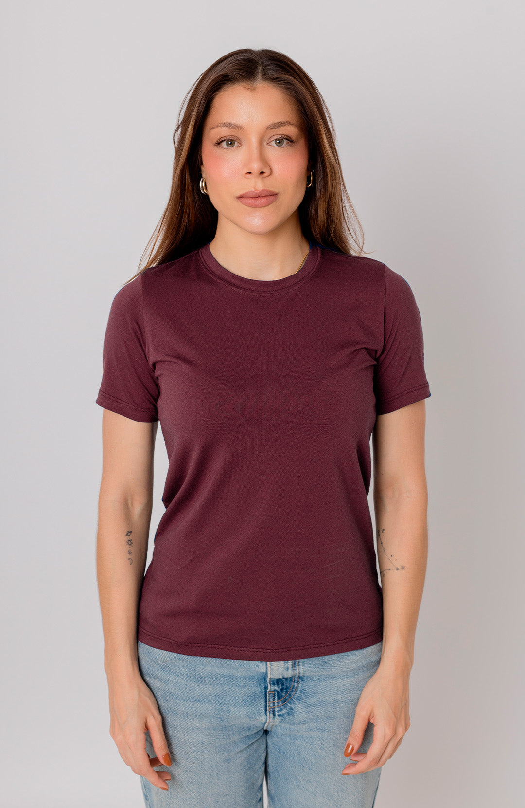 Bázica Feminina Gola C