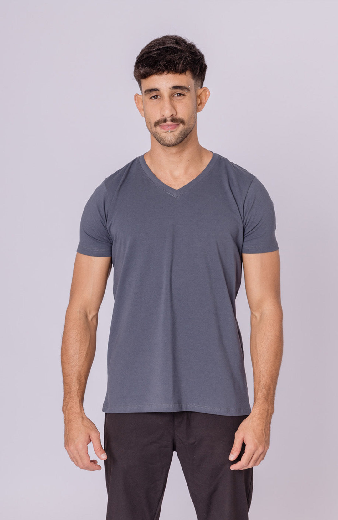 Camiseta Bázica Gola V masculina azul lunar Bázico, algodão Powerful com caimento perfeito #Cor_Azul Lunar