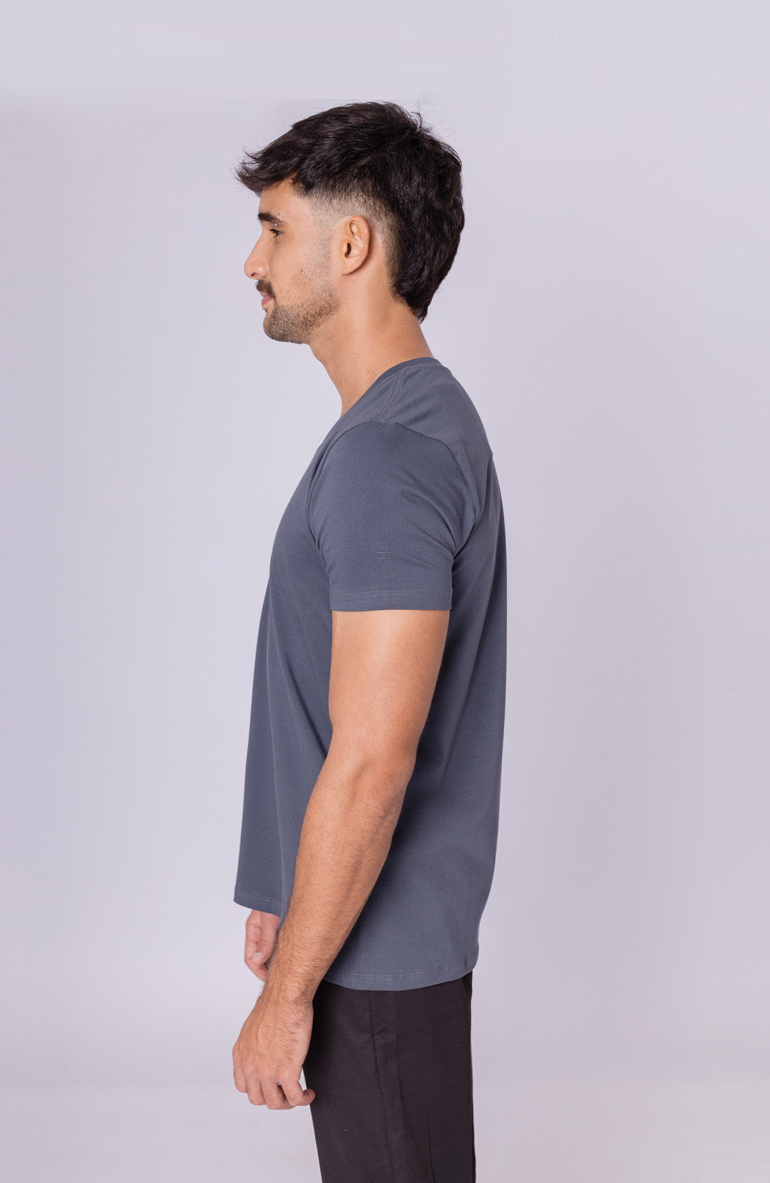 Camiseta Bázica Gola V masculina azul lunar Bázico, algodão Powerful com caimento perfeito #Cor_Azul Lunar