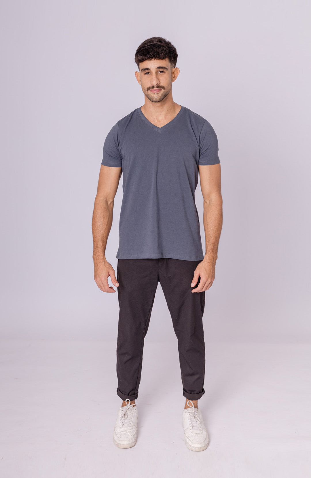 Camiseta Bázica Gola V masculina azul lunar Bázico, algodão Powerful com caimento perfeito #Cor_Azul Lunar