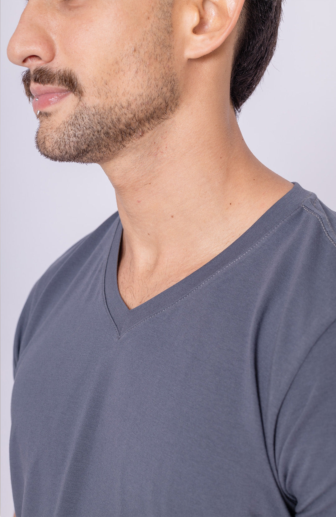 Camiseta Bázica Gola V masculina azul lunar Bázico, algodão Powerful com caimento perfeito #Cor_Azul Lunar