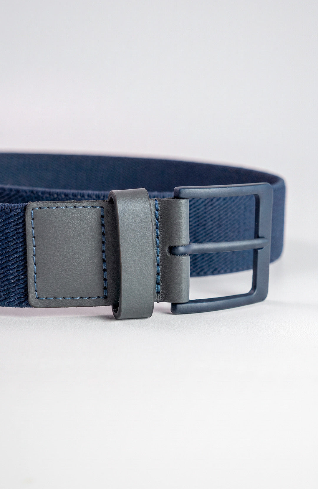 Cinto Elástico de Couro Pull-up masculino azul-marinho Bázico, tecido trançado elástico com acabamento em couro #Cor_Azul-marinho