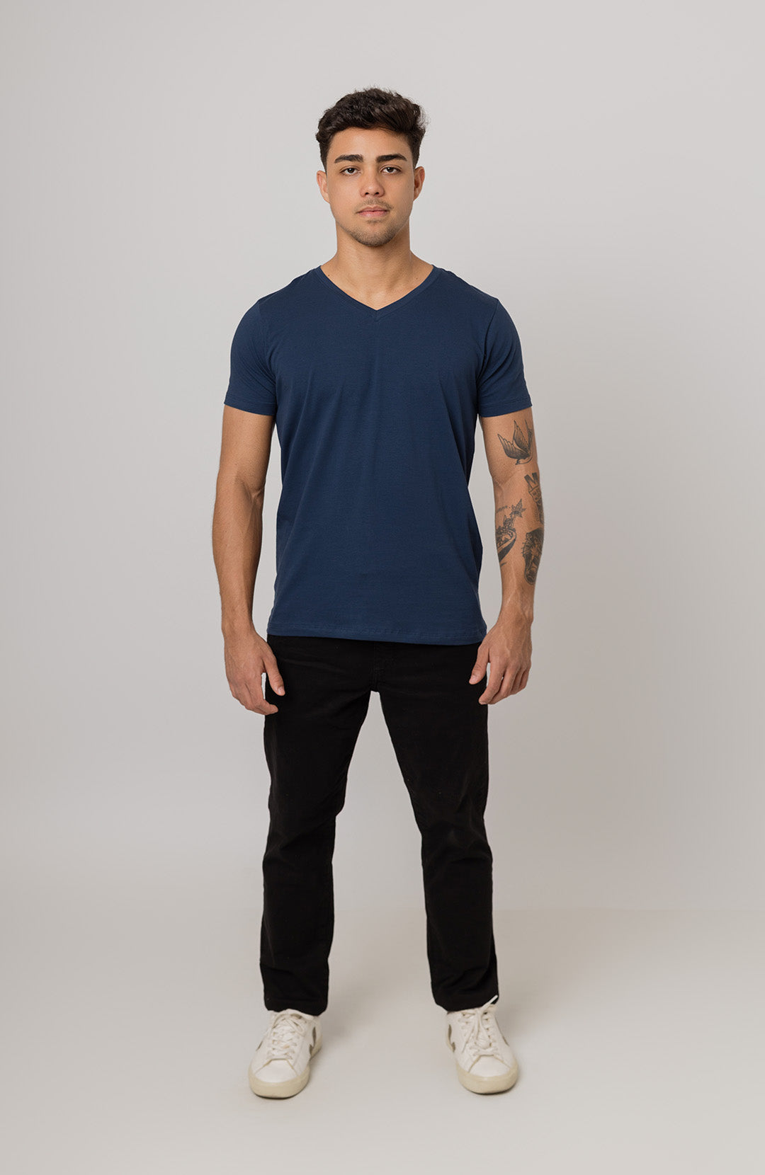 Camiseta Bázica Gola V masculina azul-marinho Bázico, algodão Powerful com caimento perfeito #Cor_Azul-marinho