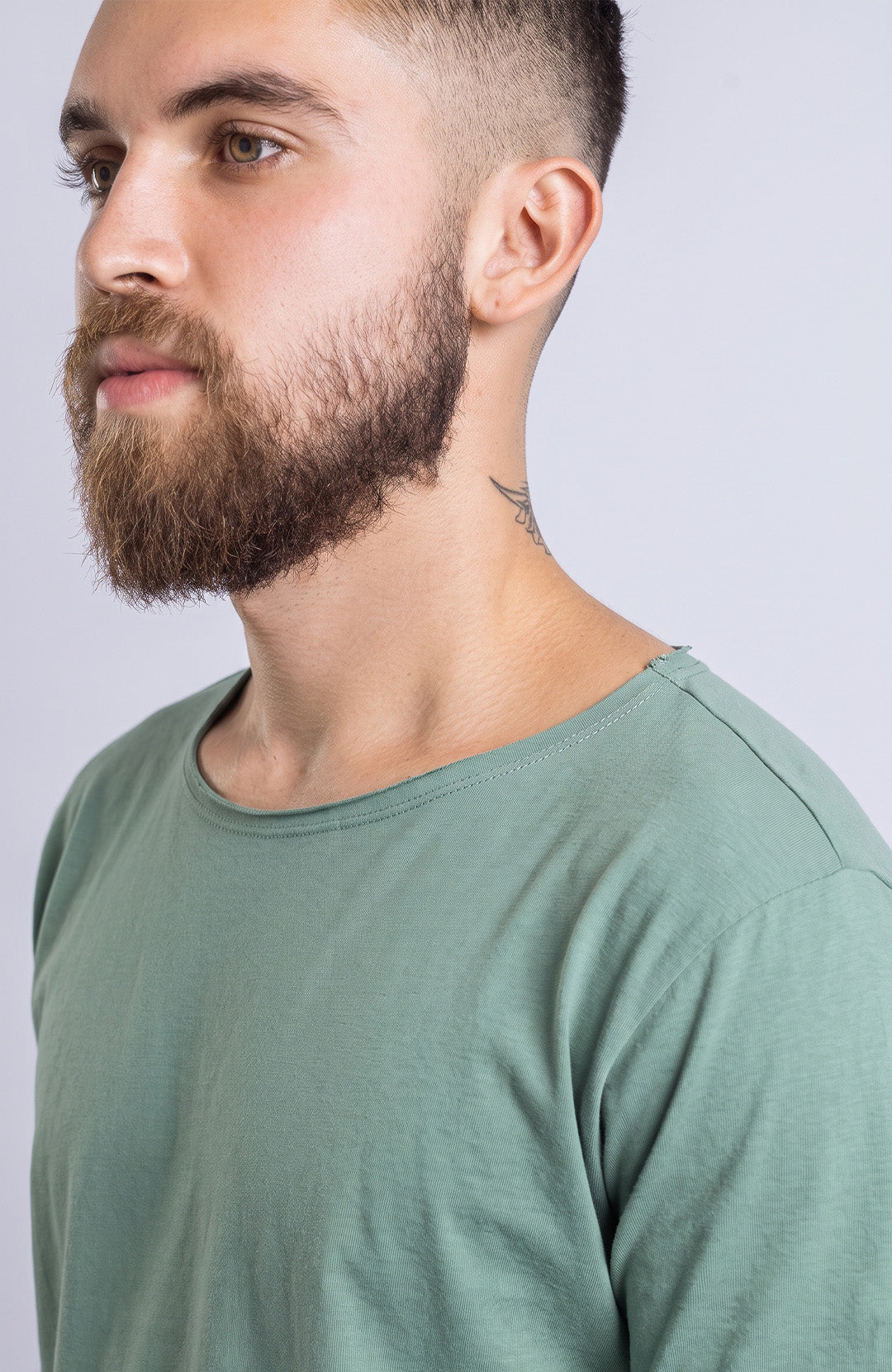 Camiseta Long masculina bali Bázico, algodão egípcio com comprimento alongado #Cor_Bali