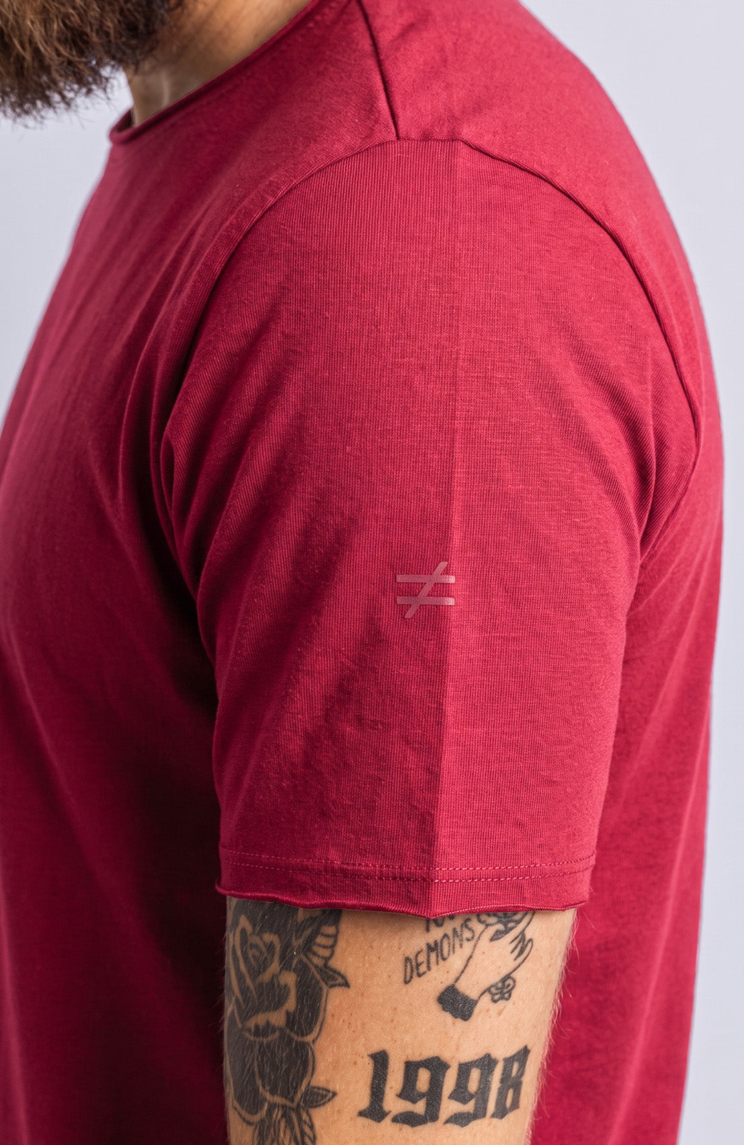 Camiseta Long masculina bordô Bázico, algodão egípcio com comprimento alongado #Cor_Bordo