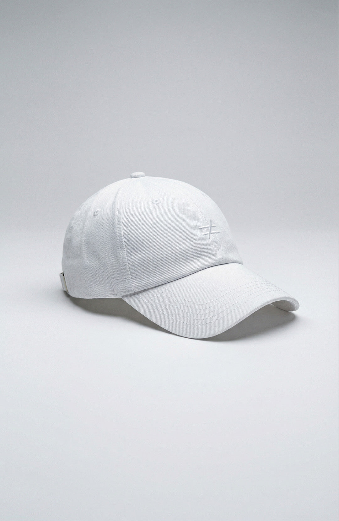 Boné Bázico branco aba curva, acessório streetwear premium #Cor_Branco