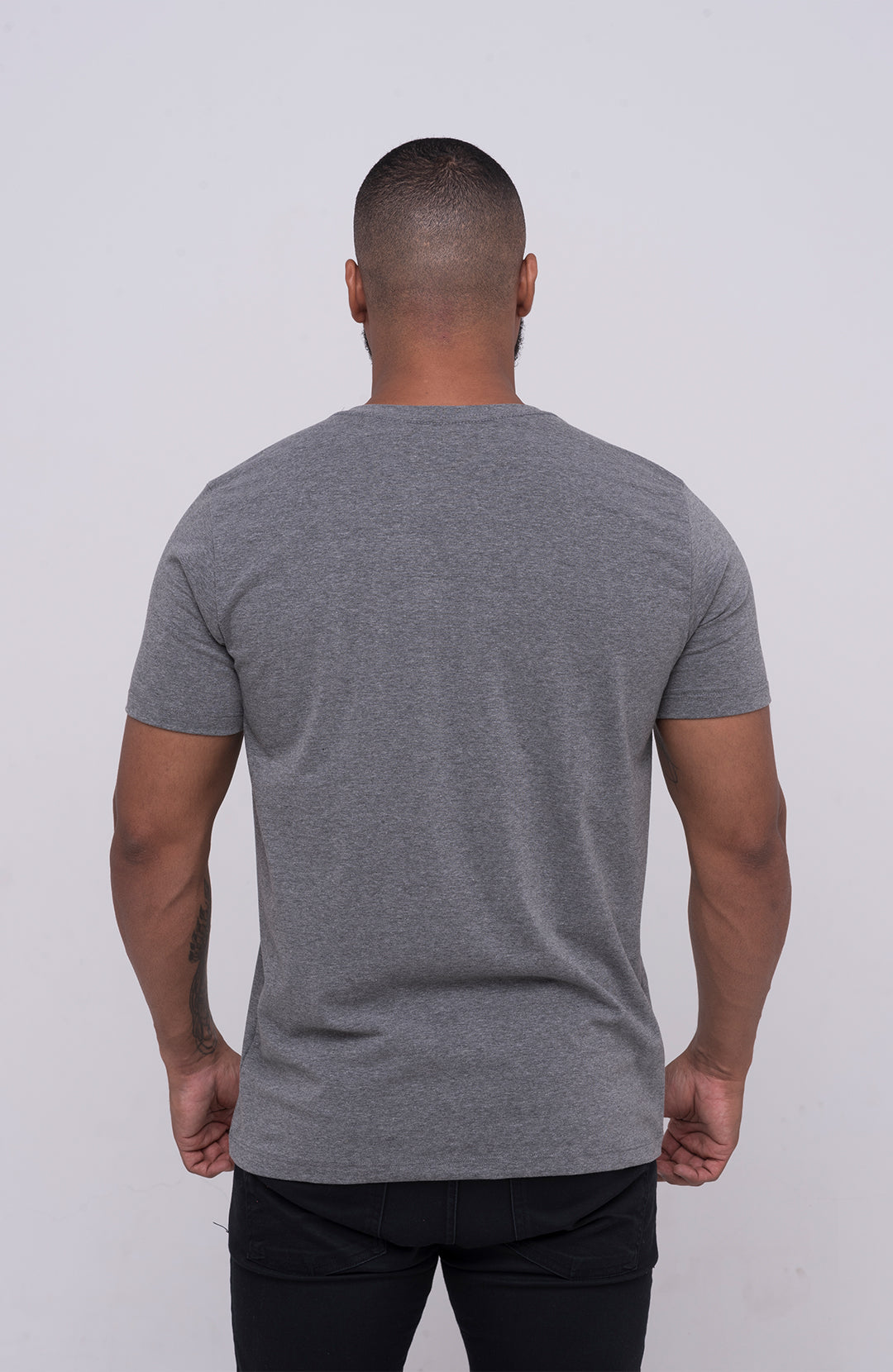 Camiseta Bázica Gola V masculina cinza escuro Bázico, algodão Powerful com caimento perfeito #Cor_Cinza Escuro