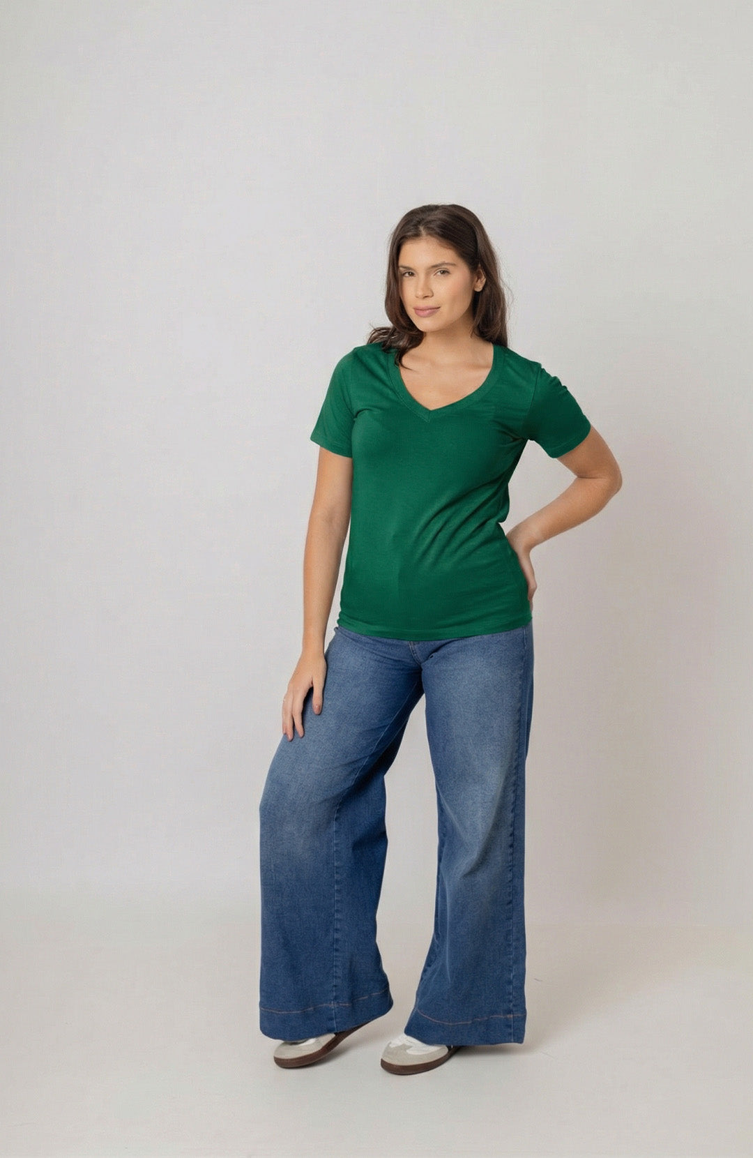 Bázica Feminina Gola V