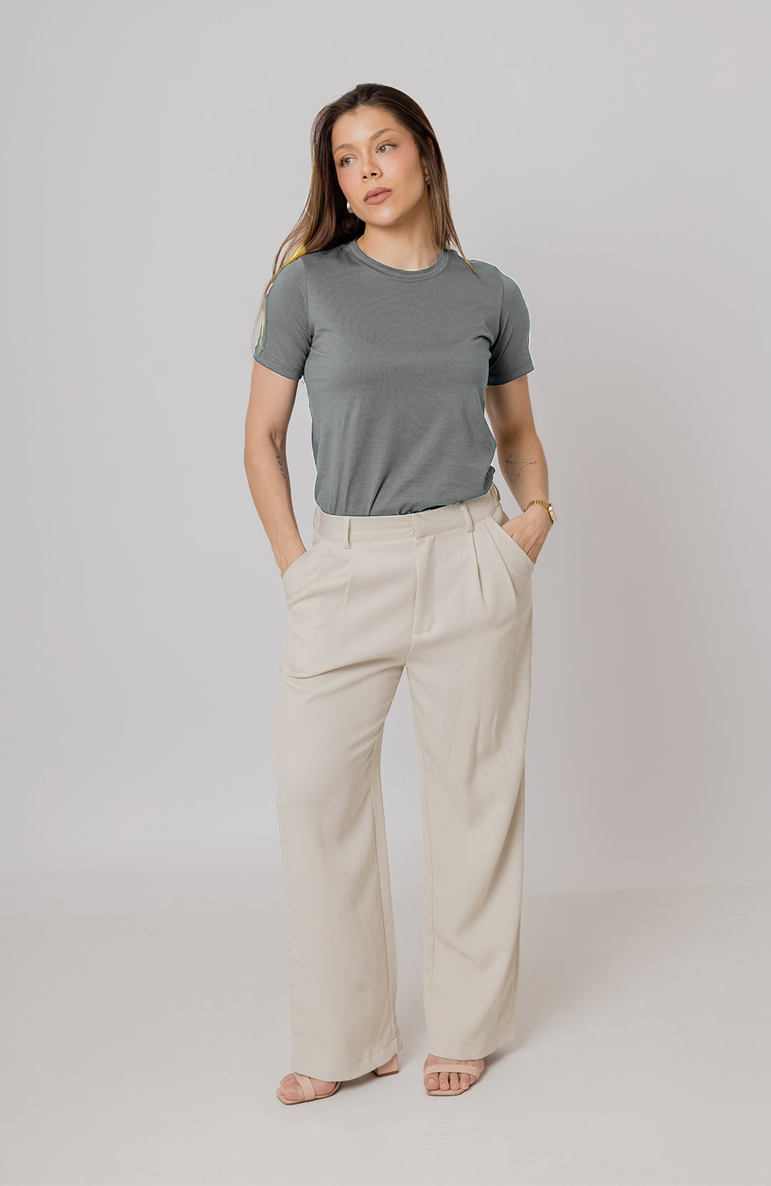 Bázica Feminina Gola C