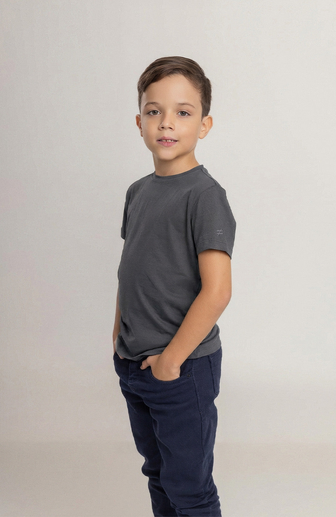 Camiseta Bázica Kids Gola C grafite Bázico, algodão Powerful com caimento confortável para crianças #Cor_Grafite