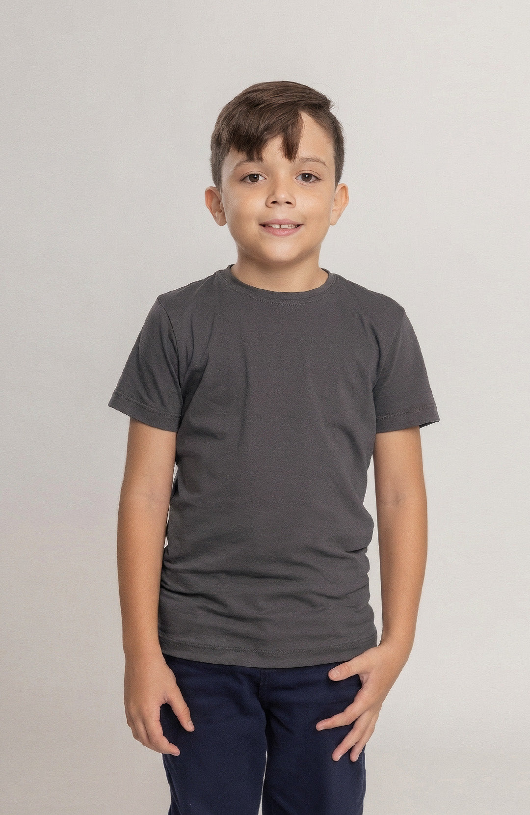 Camiseta Bázica Kids Gola C grafite Bázico, algodão Powerful com caimento confortável para crianças #Cor_Grafite