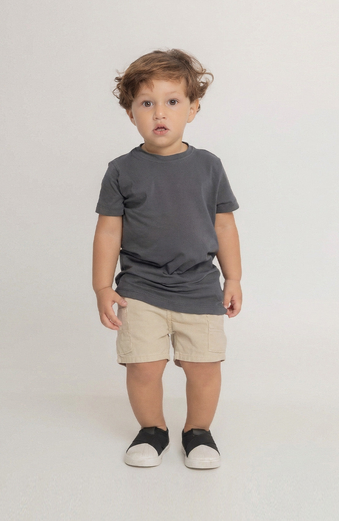 Camiseta Bázica Kids Gola C grafite Bázico, algodão Powerful com caimento confortável para crianças #Cor_Grafite