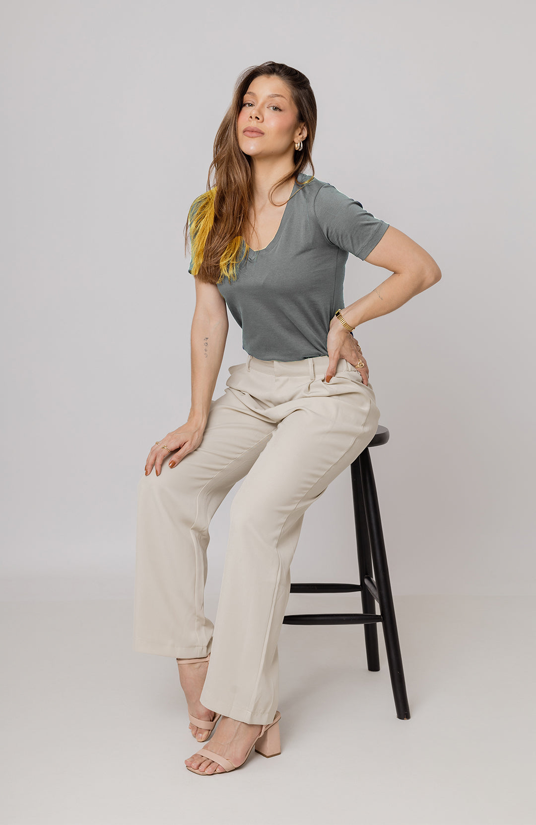 Bazica Feminina Gola V