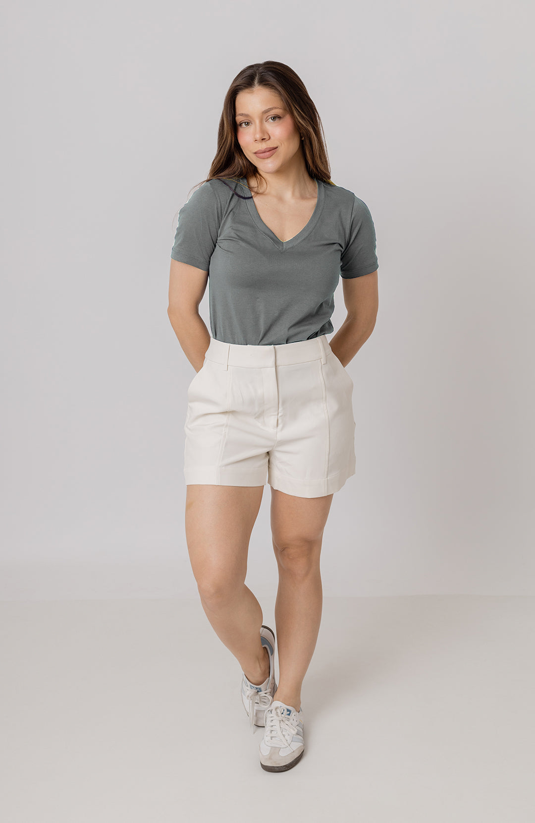 Bazica Feminina Gola V