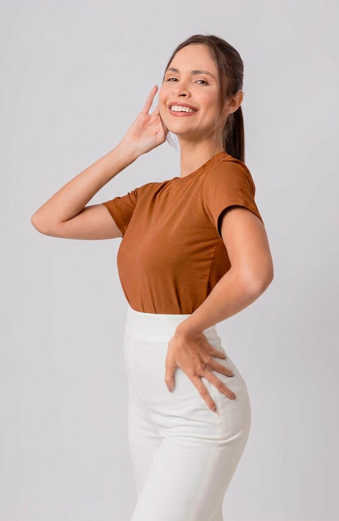 Bázica Feminina Gola C