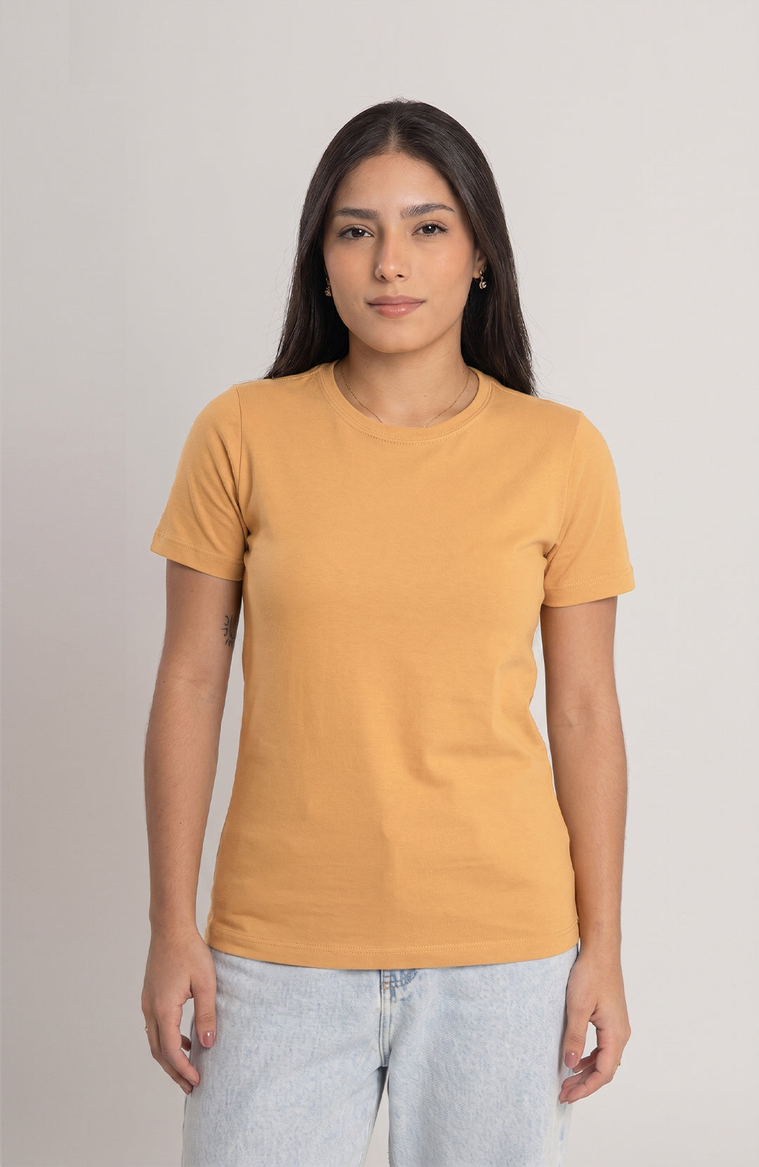 Bázica Feminina Gola C