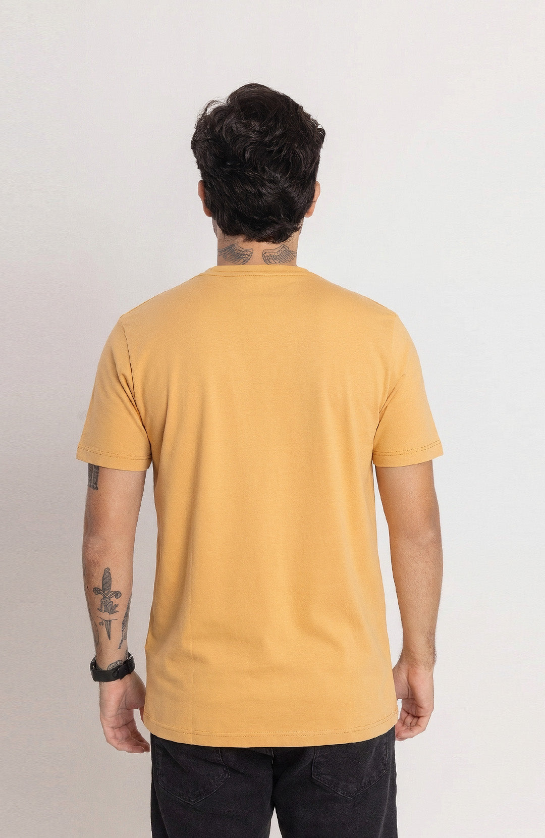 Camiseta Bázica Regular masculina mostarda Bázico, algodão Powerful com caimento clássico #Cor_Mostarda