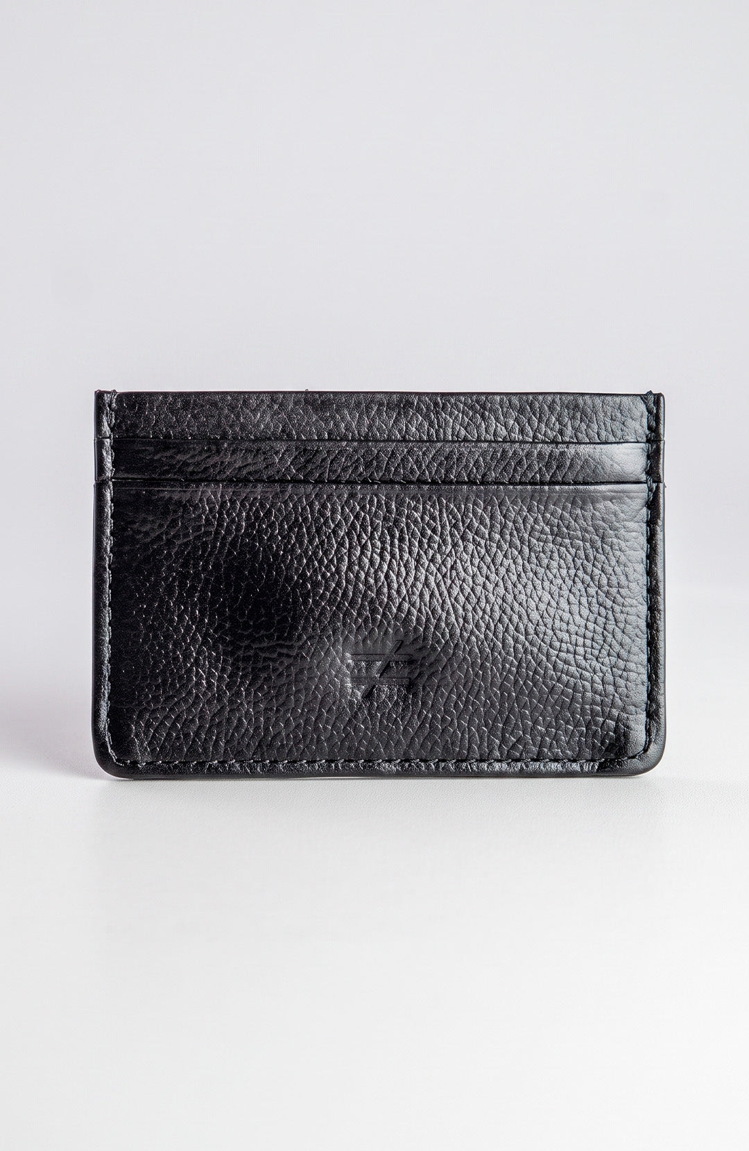 Porta Cartão Bázico preto Bázico, couro legítimo com design slim #Cor_Preto