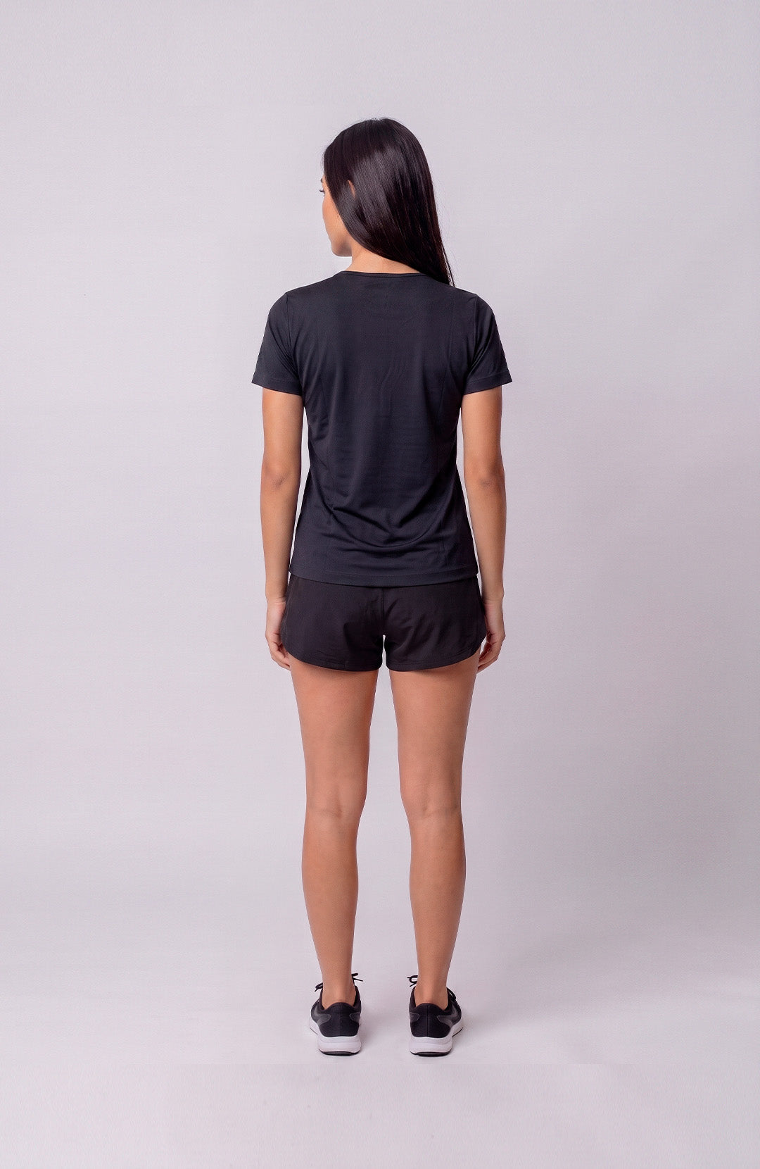 Regata esportiva Sport Classic feminina preta Bázico, poliamida com toque gelado e secagem rápida #Cor_Preto