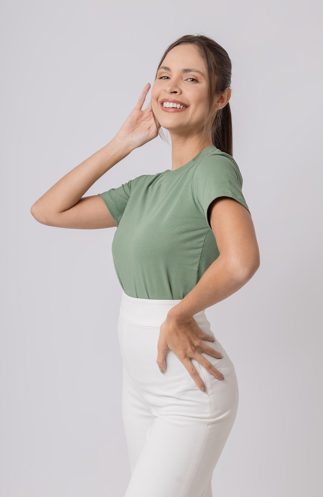 Bázica Feminina Gola C