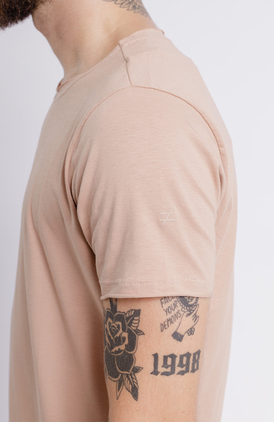 Camiseta Long masculina toffee Bázico, algodão egípcio com comprimento alongado #Cor_Toffee