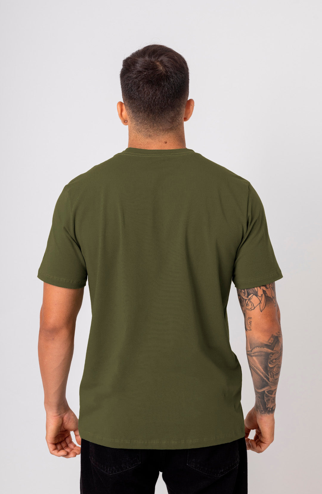 Camiseta Bázica Regular masculina verde militar Bázico, algodão Powerful com caimento clássico #Cor_Verde Militar